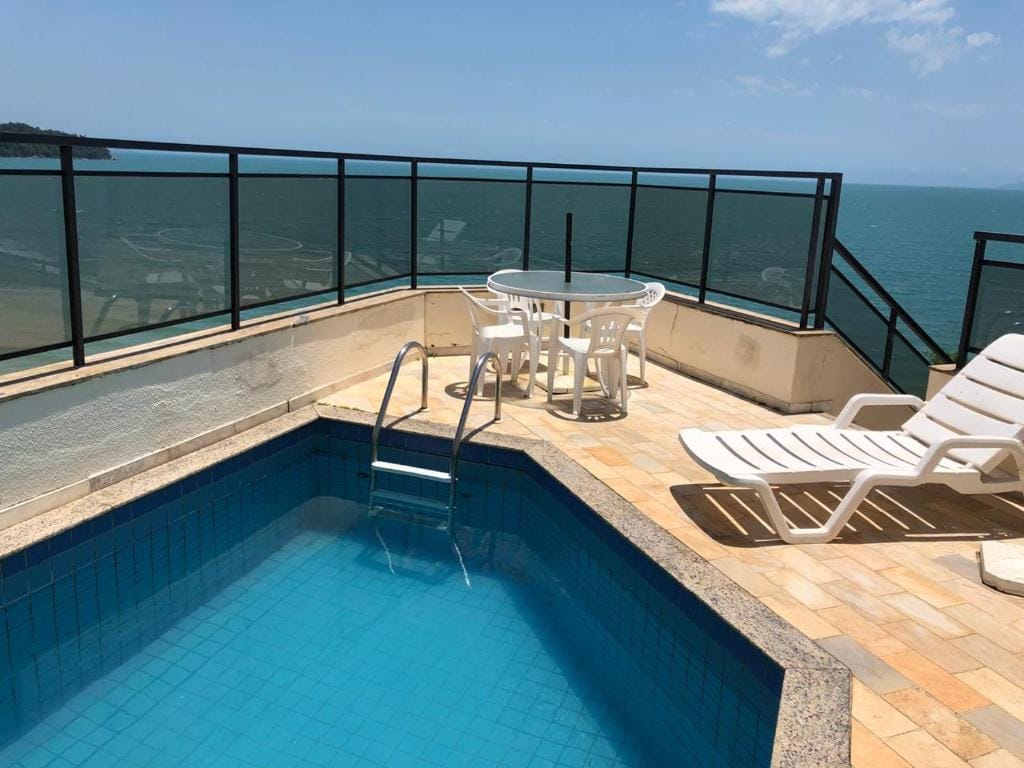 Cobertura Frente ao Mar com vista panorâmica da Praia de Canasvieiras