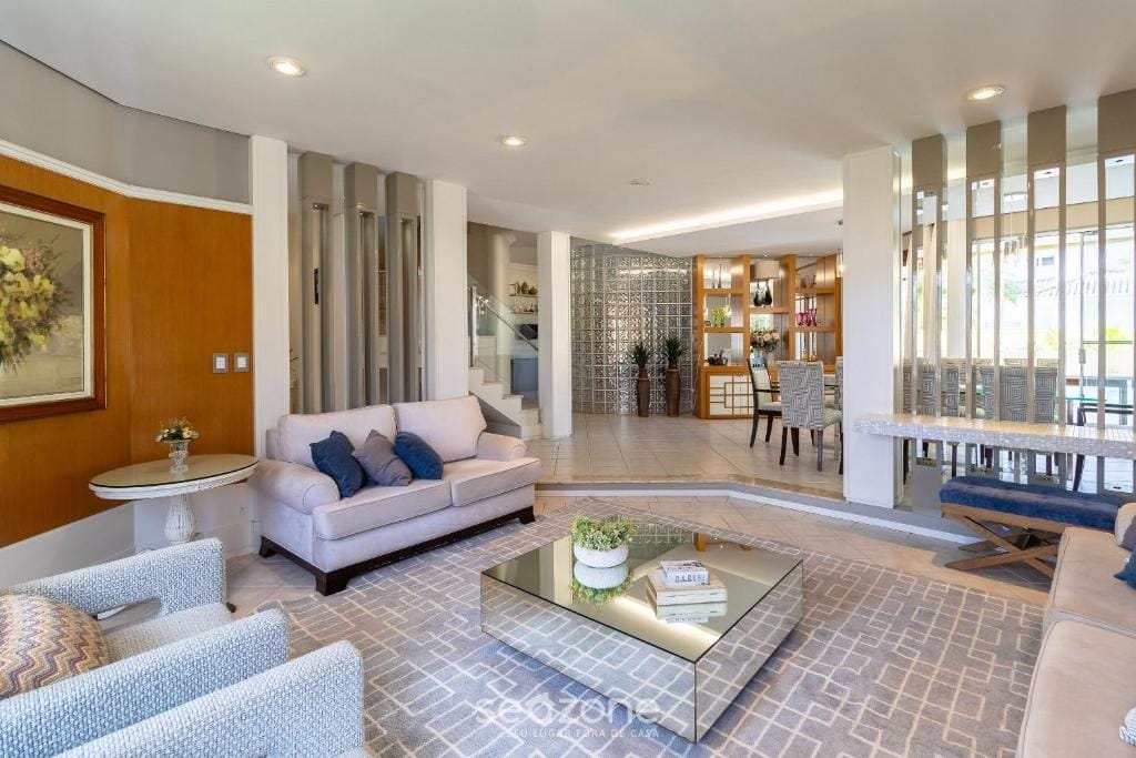 Área da piscina da Casa Duplex em Jurerê Internacional