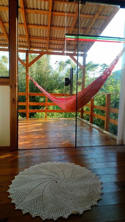 Maia House Hostal cercado pela natureza na Barra da Lagoa